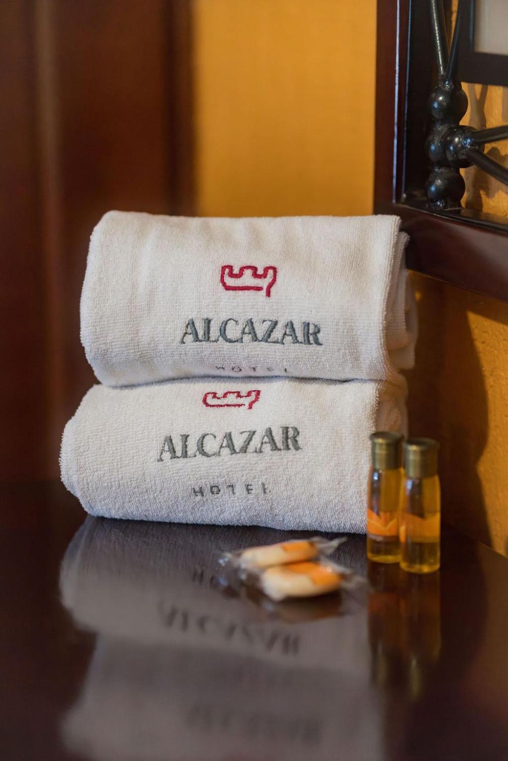 Hotel Alcazar - Guadalajara Centro Historico Екстериор снимка