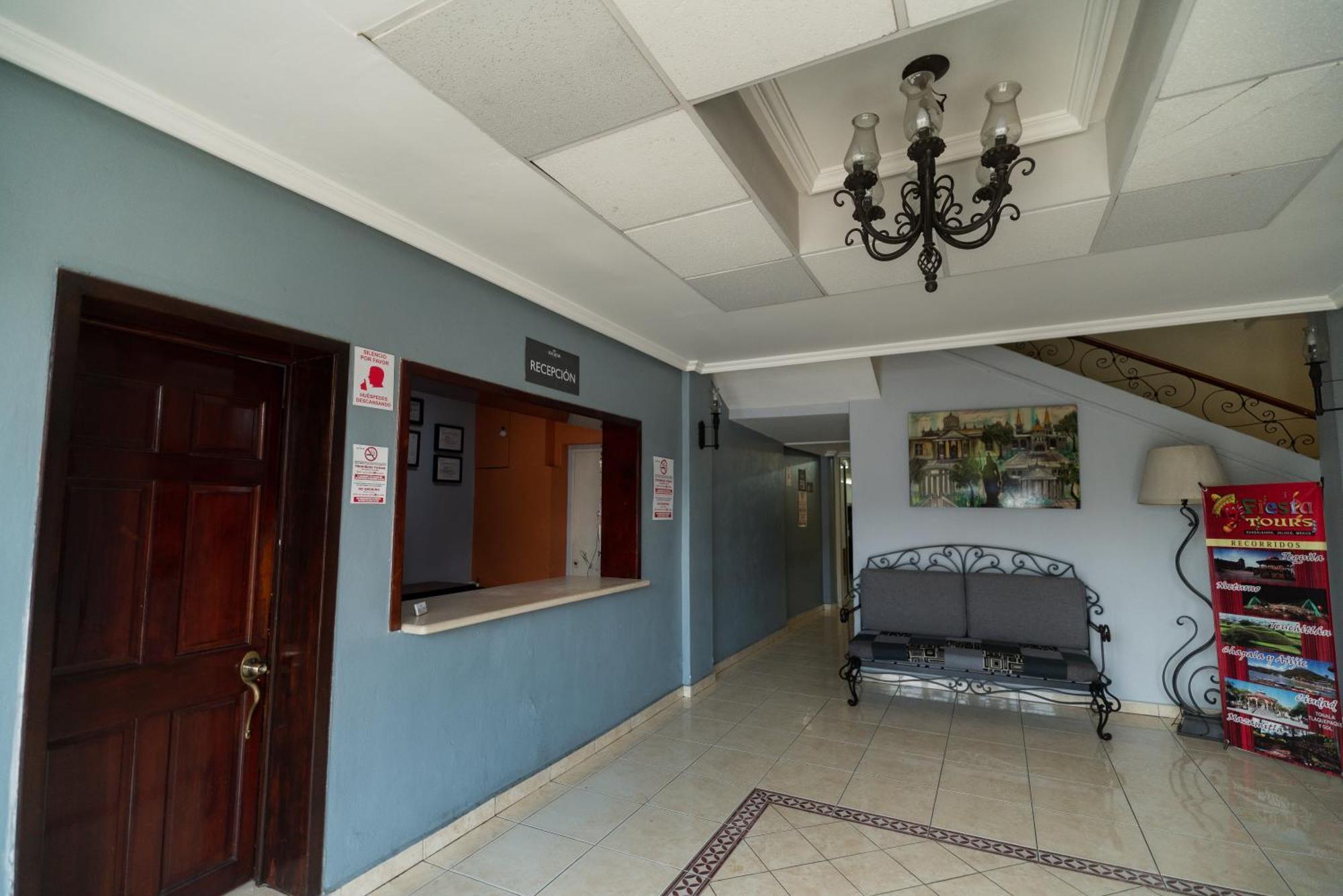 Hotel Alcazar - Guadalajara Centro Historico Екстериор снимка