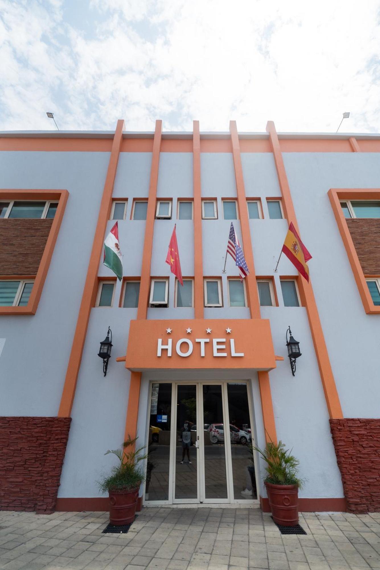 Hotel Alcazar - Guadalajara Centro Historico Екстериор снимка