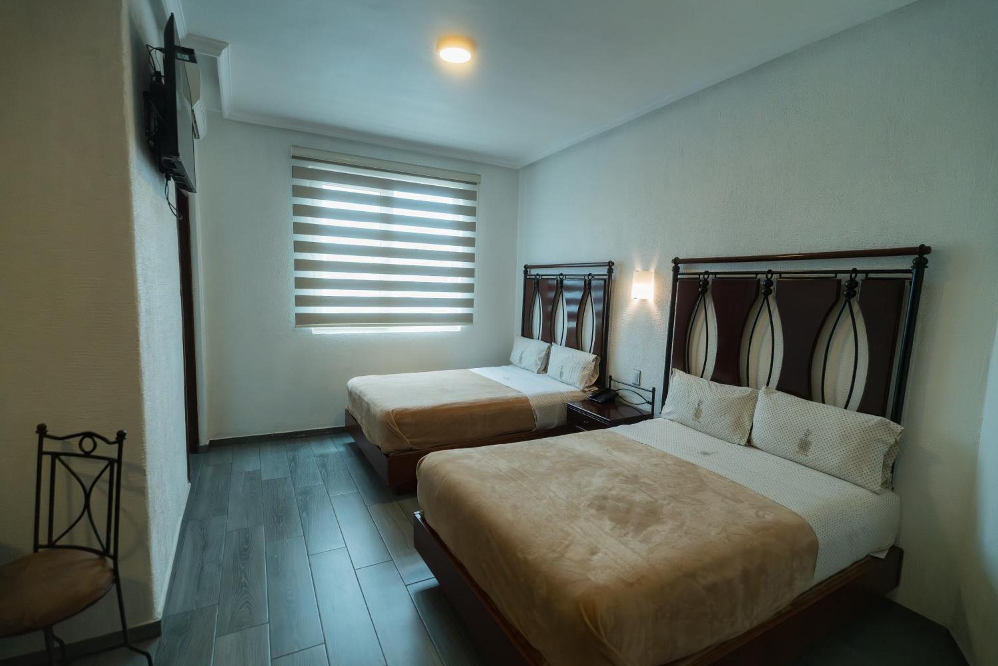 Hotel Alcazar - Guadalajara Centro Historico Екстериор снимка