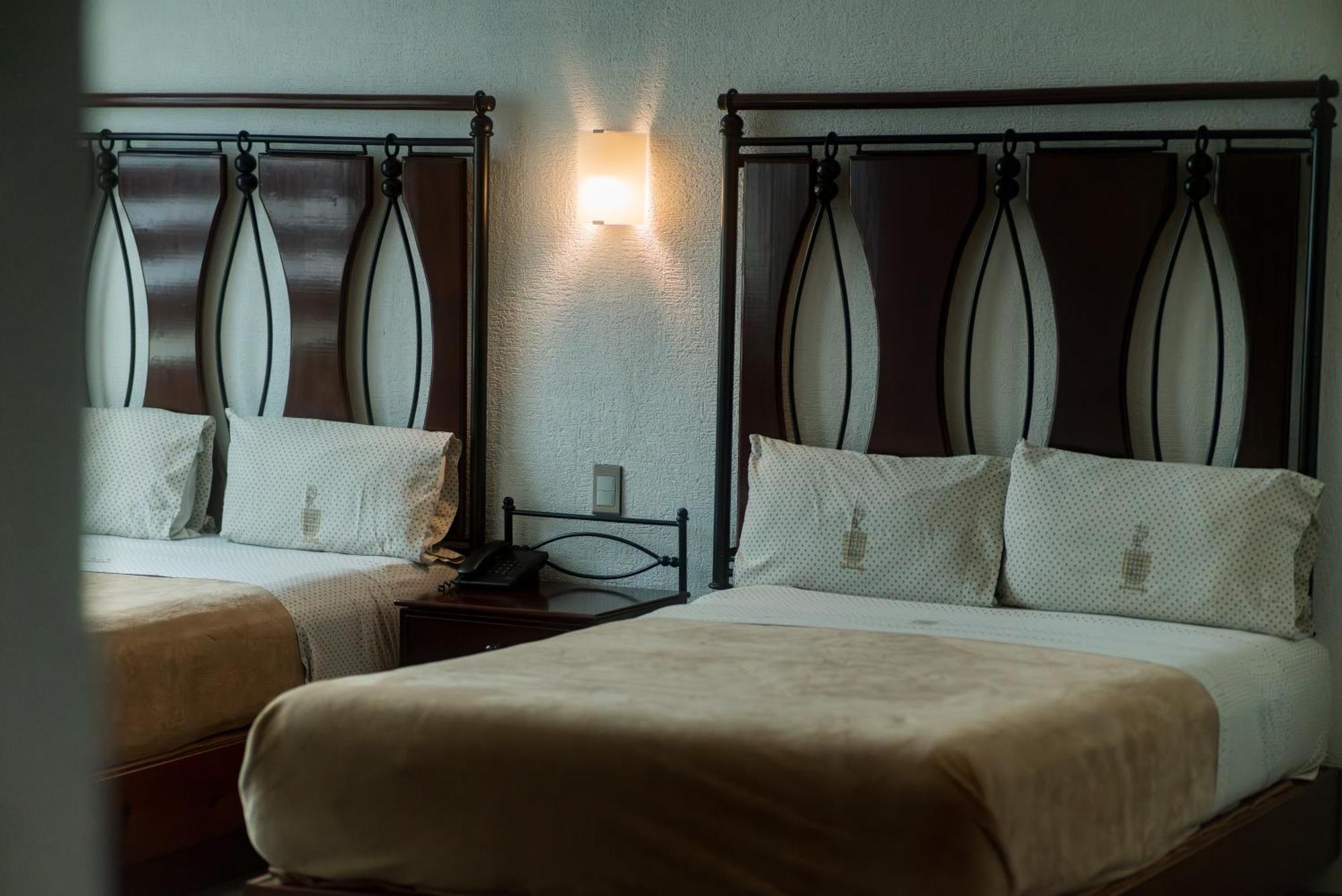 Hotel Alcazar - Guadalajara Centro Historico Екстериор снимка