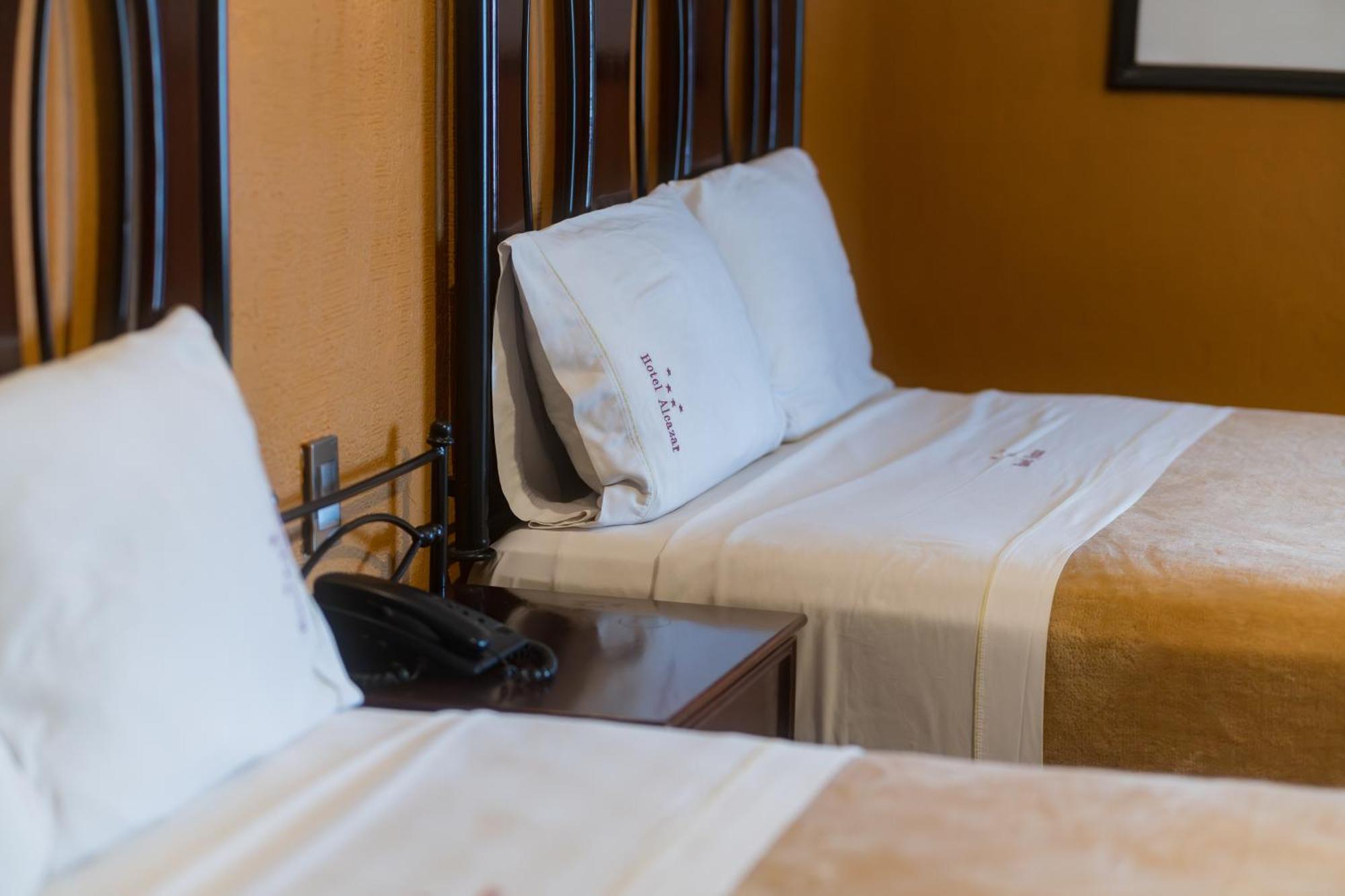 Hotel Alcazar - Guadalajara Centro Historico Екстериор снимка
