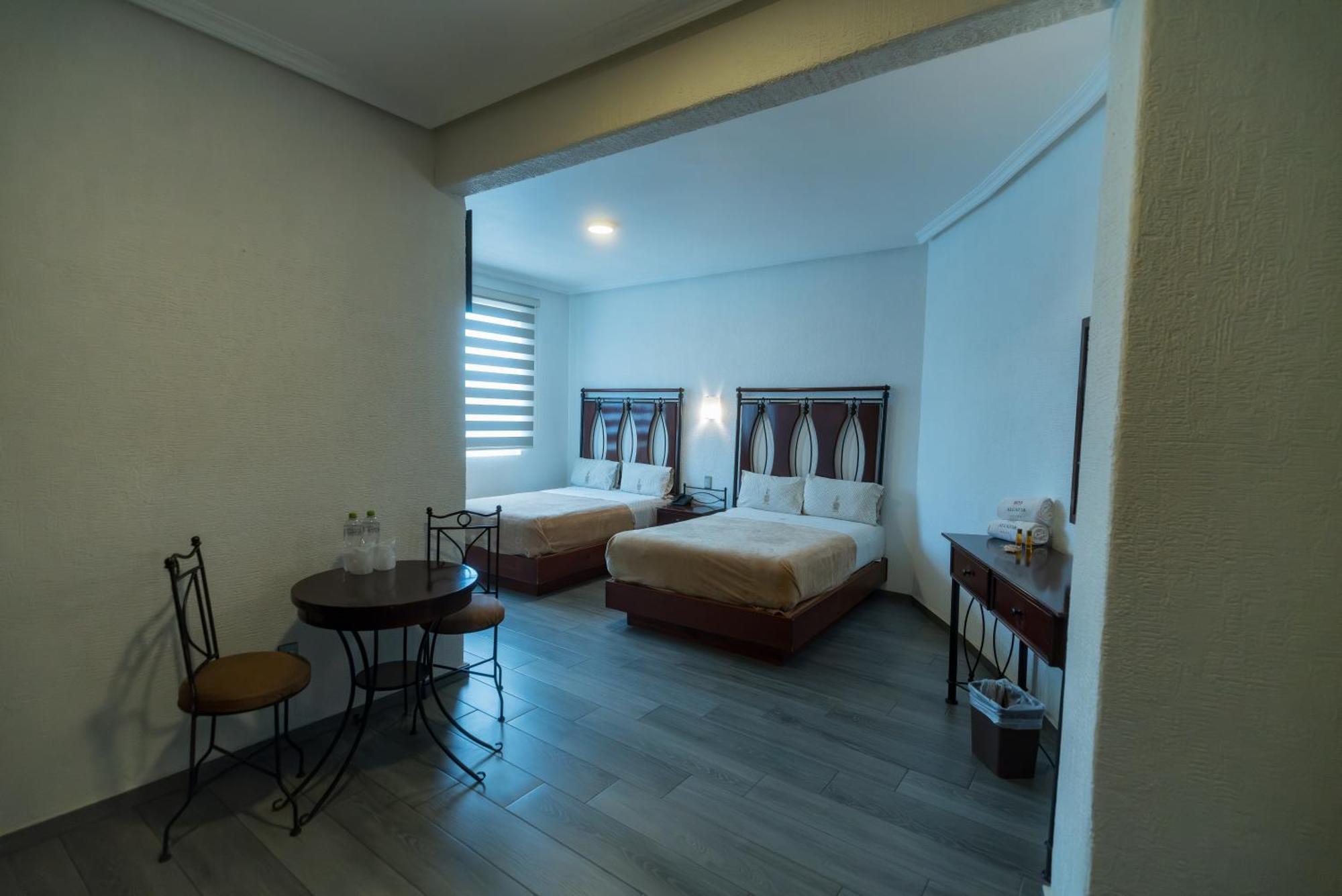 Hotel Alcazar - Guadalajara Centro Historico Екстериор снимка
